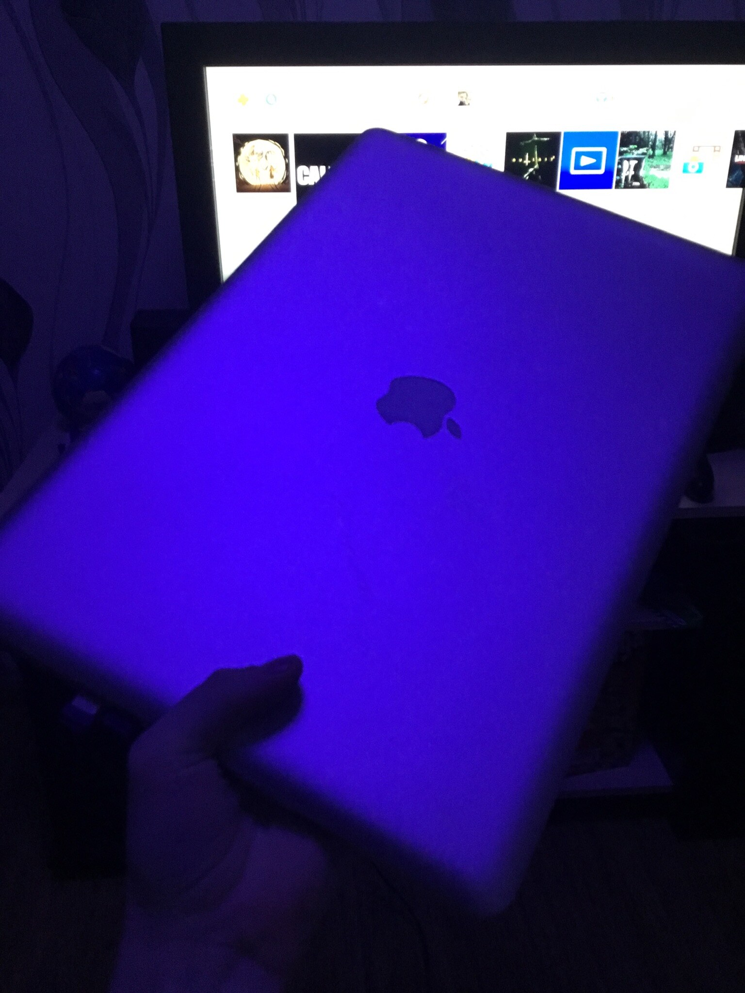 Первый MacBook Pro 17 дюймов